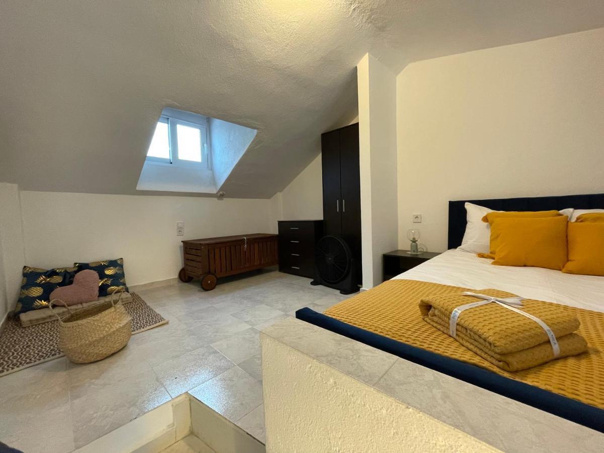 Sea View Loft Leilighet Néa Róda Eksteriør bilde